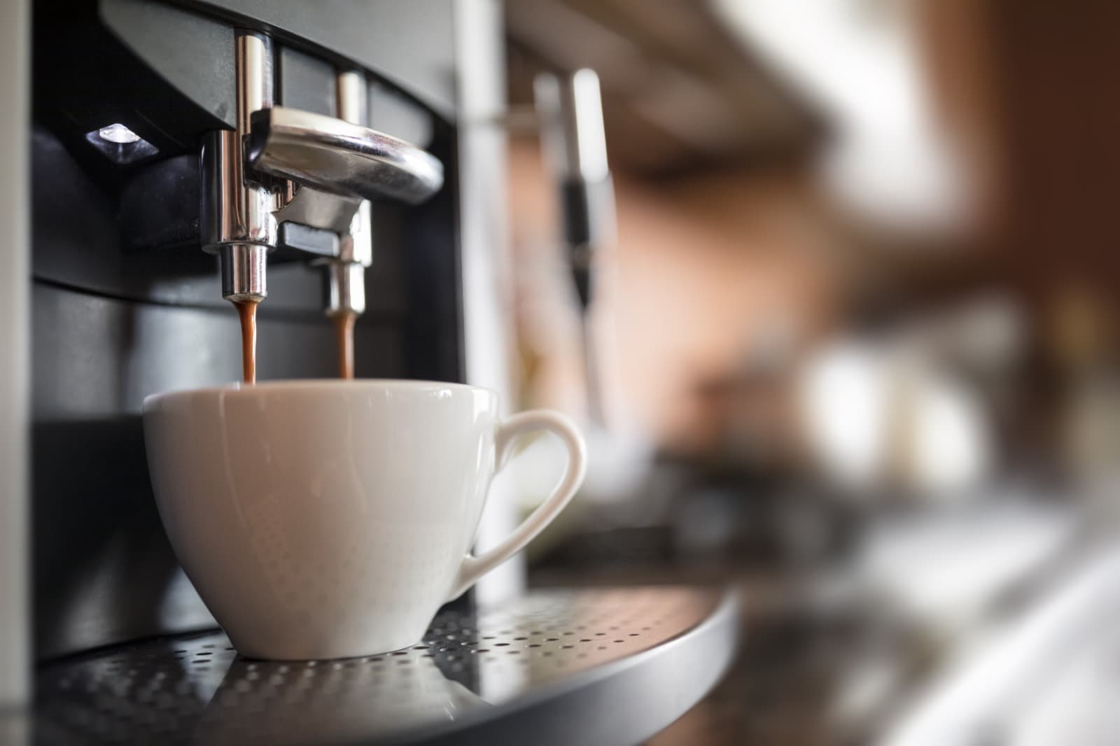 Extraction de café sur une machine professionnelle